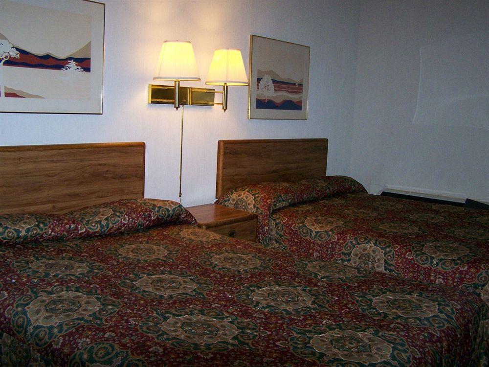 Seasons Inn And Suites Fort Smith Esterno foto